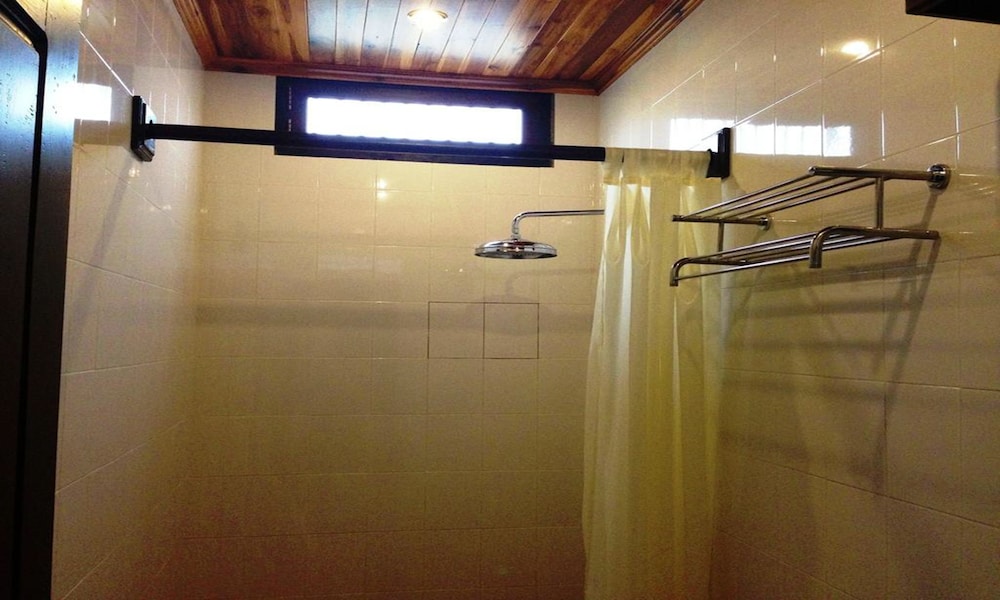 Treasure Hotel Laos 8/49