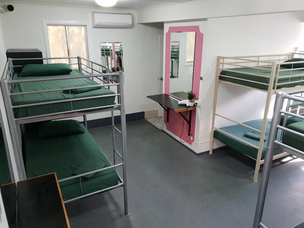 Backpackers In Paradise Hostel 34/60