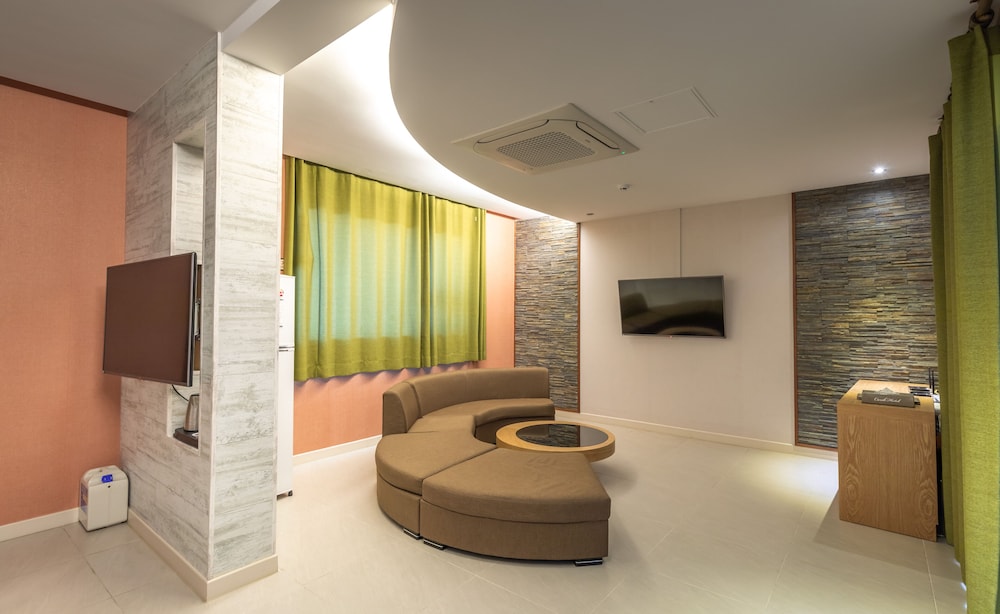 Songjeong Olla Hotel 35/50