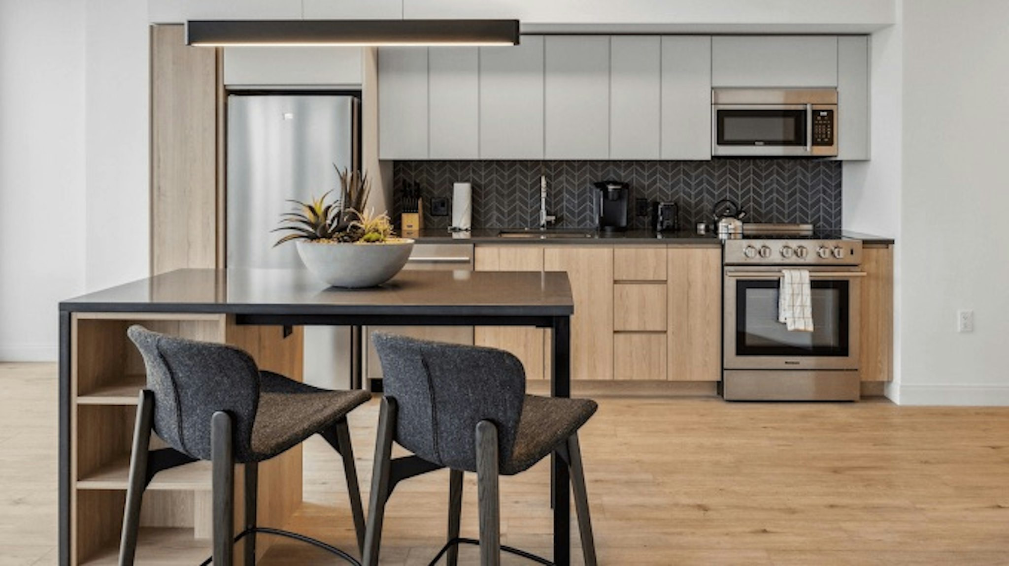 Placemakr Buzzard Point 24/24