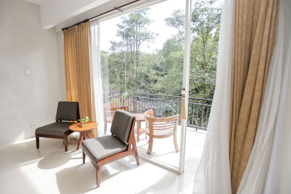 Ubud Hotel Villas Malang 54/76