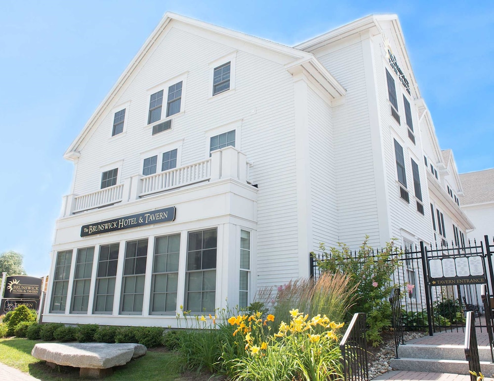 The Brunswick Hotel & Tavern 1/50