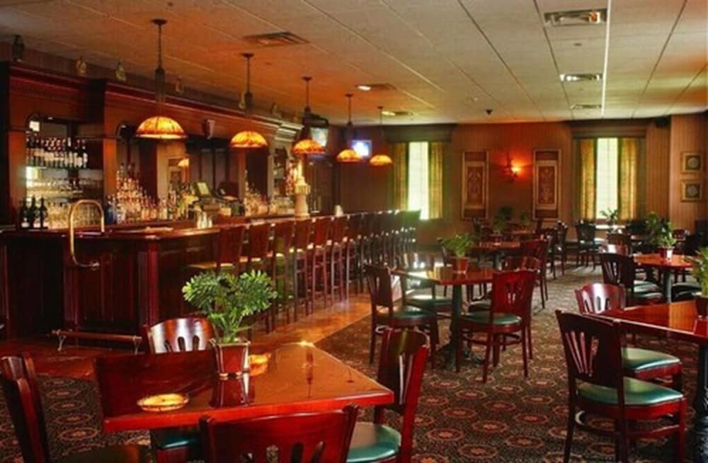 The Inn And Spa At East Wind 59/70
