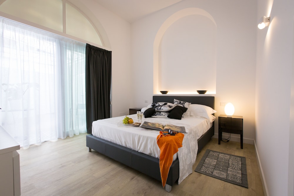 Palermo In Suite Aparthotel Shs 7/52