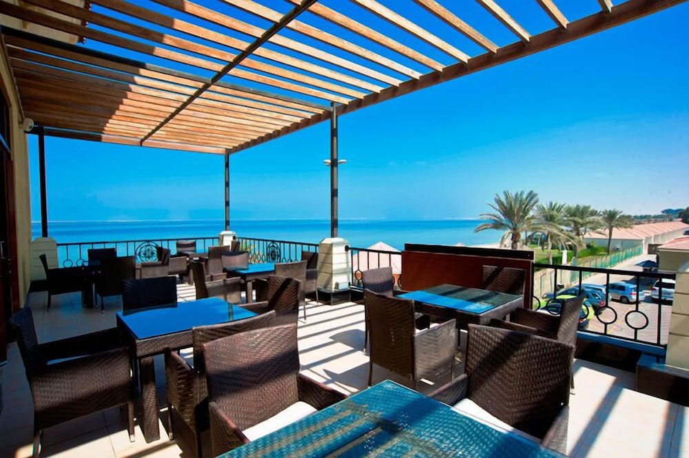 Barracuda Resort 34/52