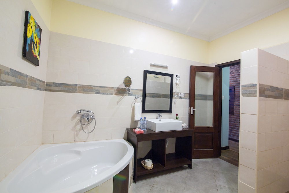 Airport Planet Lodge Kilimanjaro International Airport 50/50