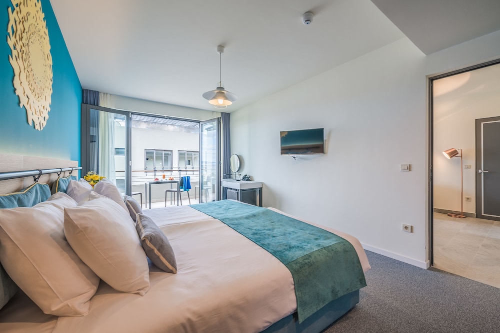 JUNIOR SUITE, MULTIPLE BEDS