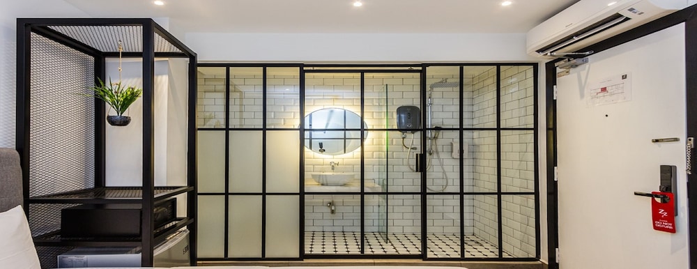 Z Hotel Ara Damansara, LRT, Mall, Airport 3/37