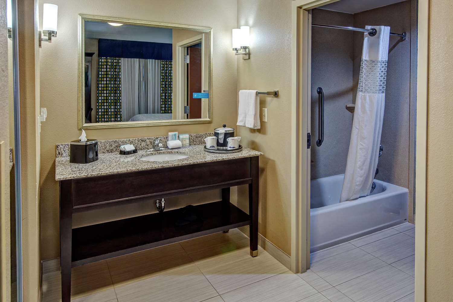 Studio, Suite, King Bed
