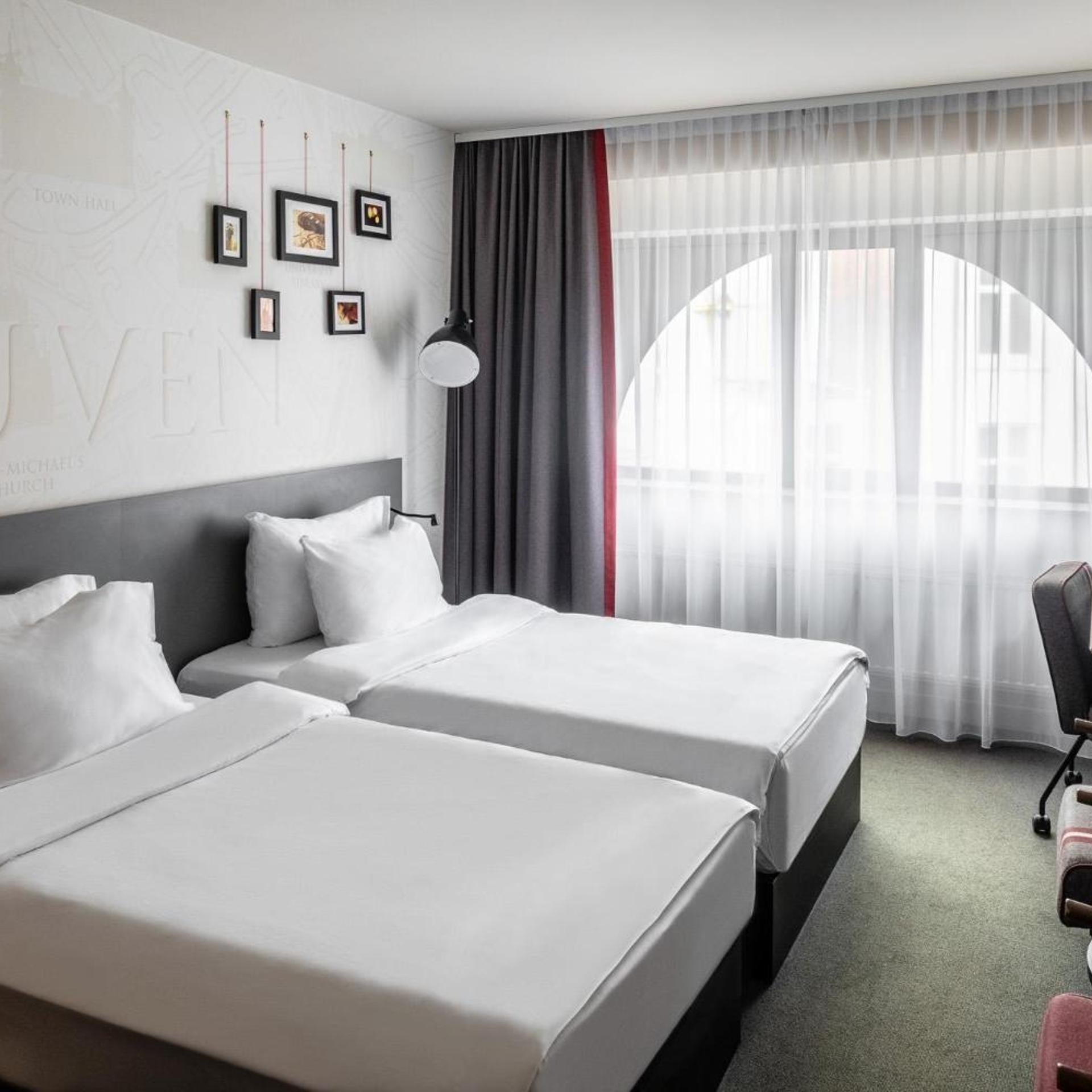 Penta, Standard, Double or Twin Bed