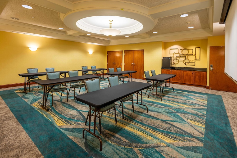 Drury Plaza Hotel St Louis Chesterfield 40/50
