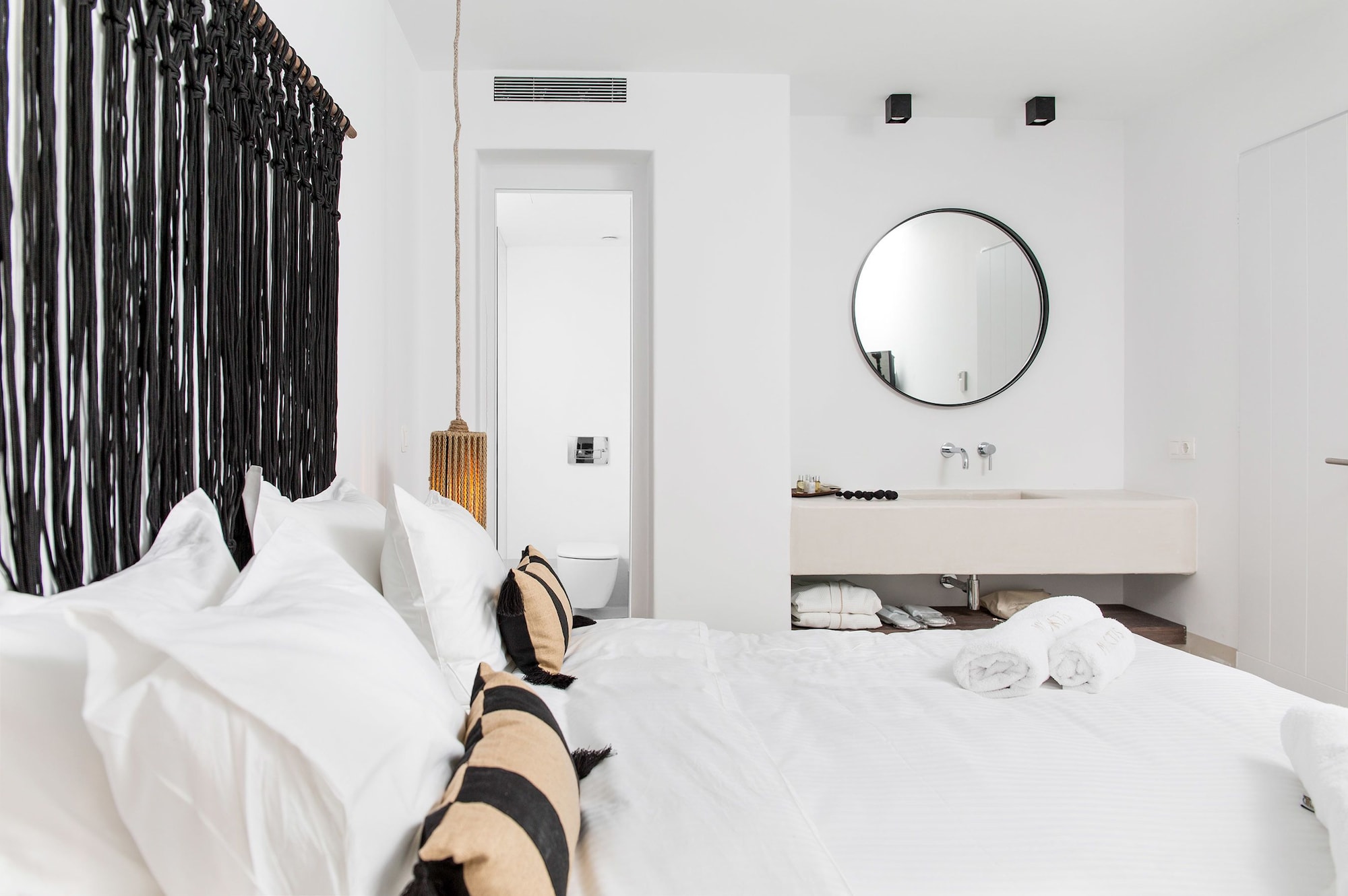2 BEDROOMS, SUITE, SEA VIEW, HOT TUB