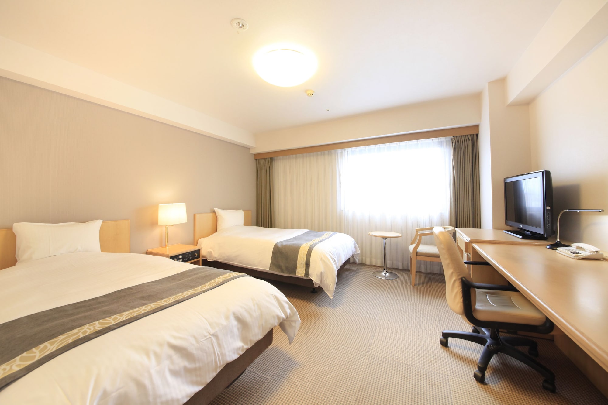 ROOM, TWIN BEDS, SMOKING