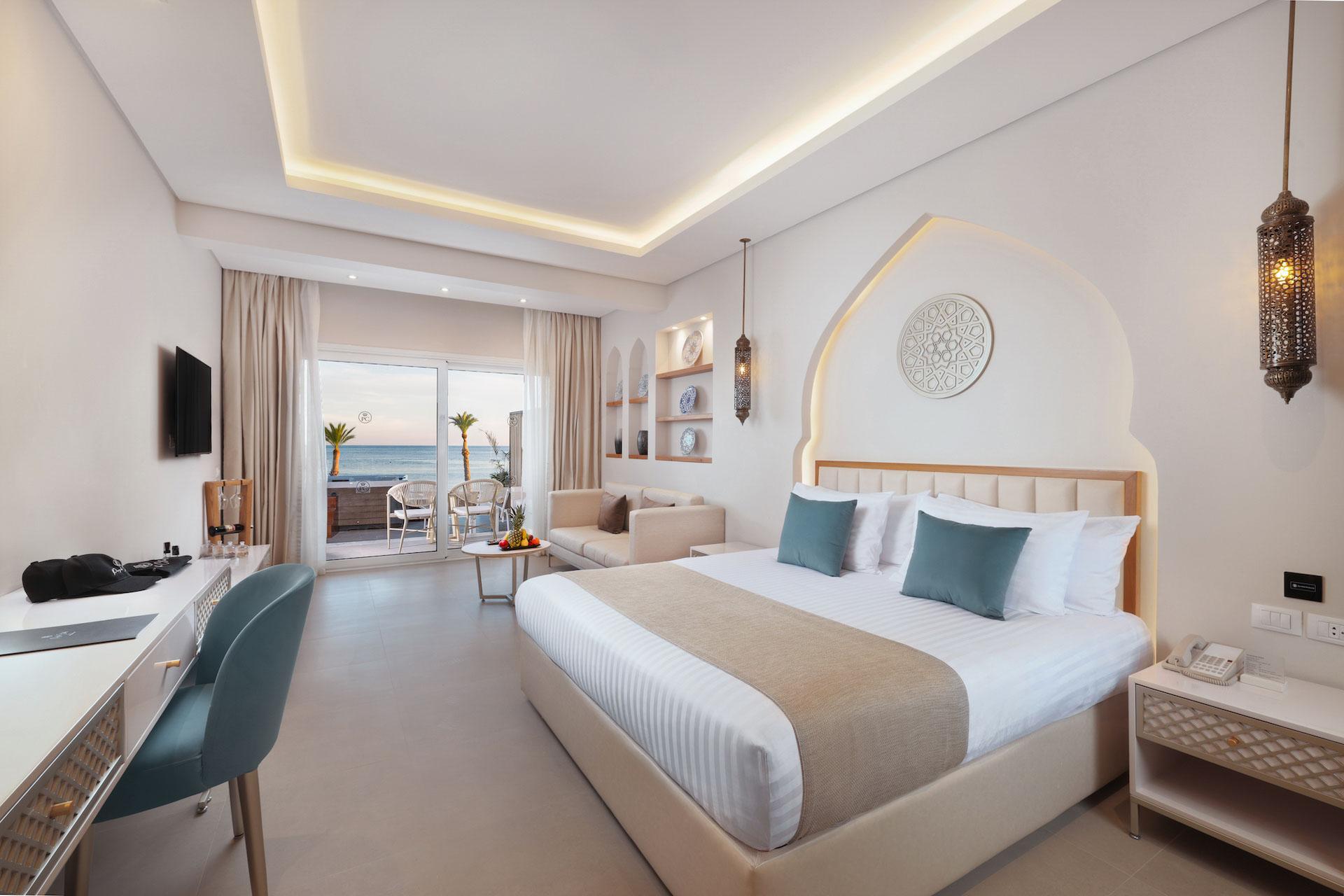 Posh Jacuzzi Suite