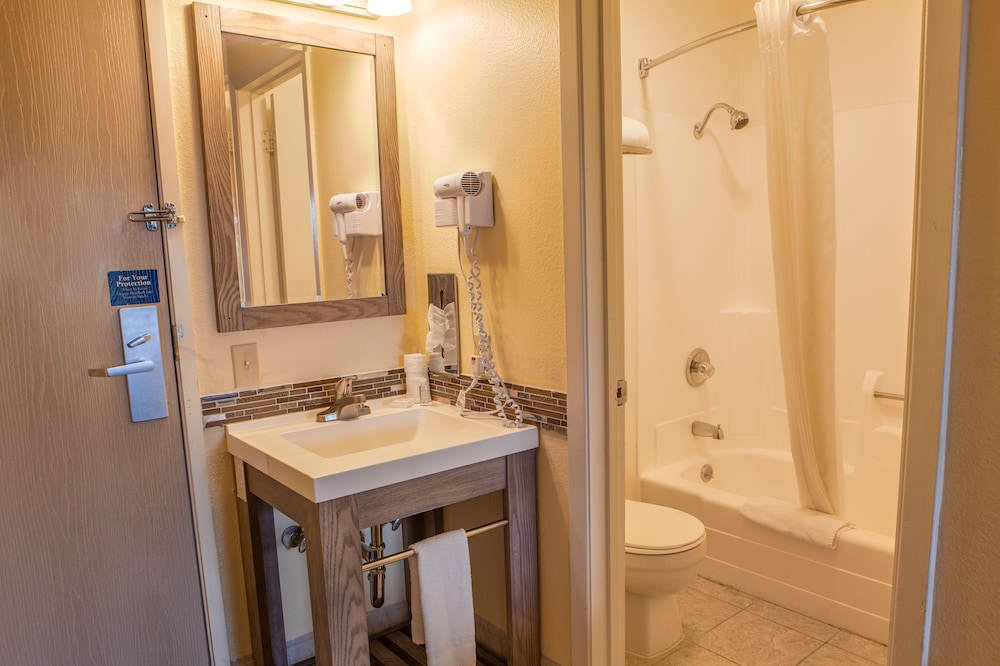 Hotel Focus SFO 40/41