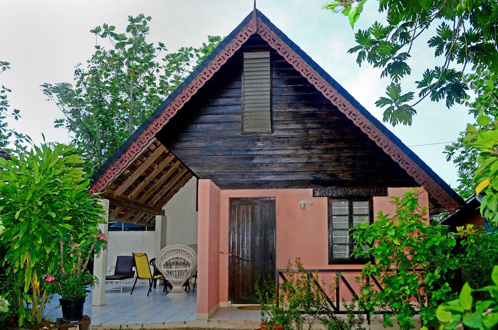 Firefly Beach Cottages and Suites 3/78