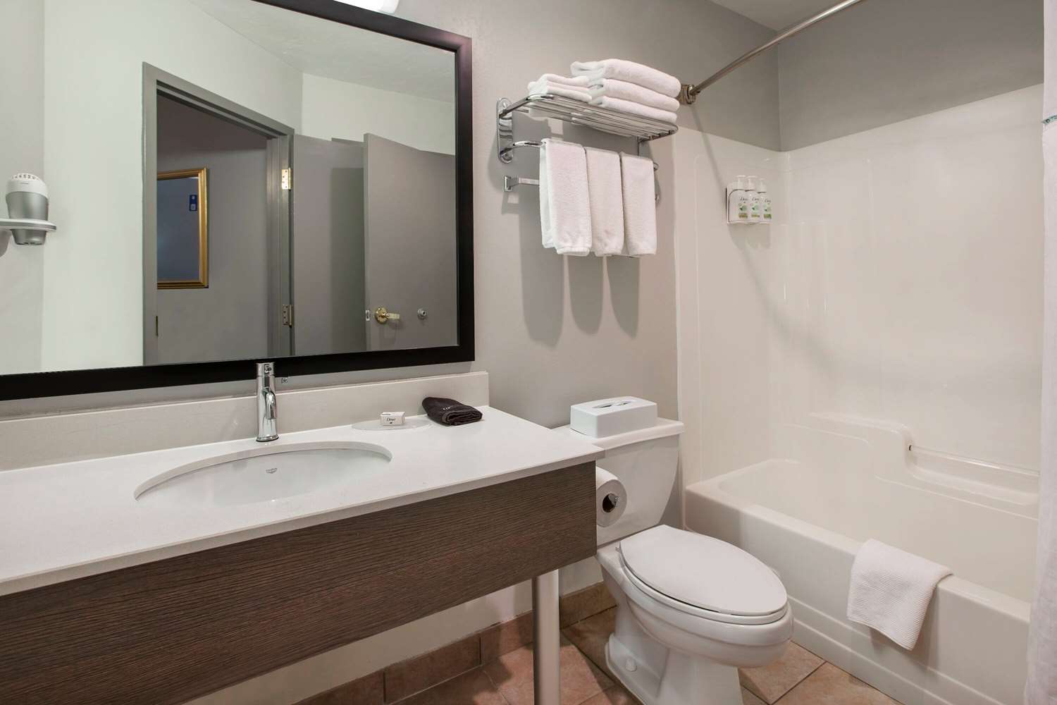 Days Inn & Suites by Wyndham Moncton 26/30