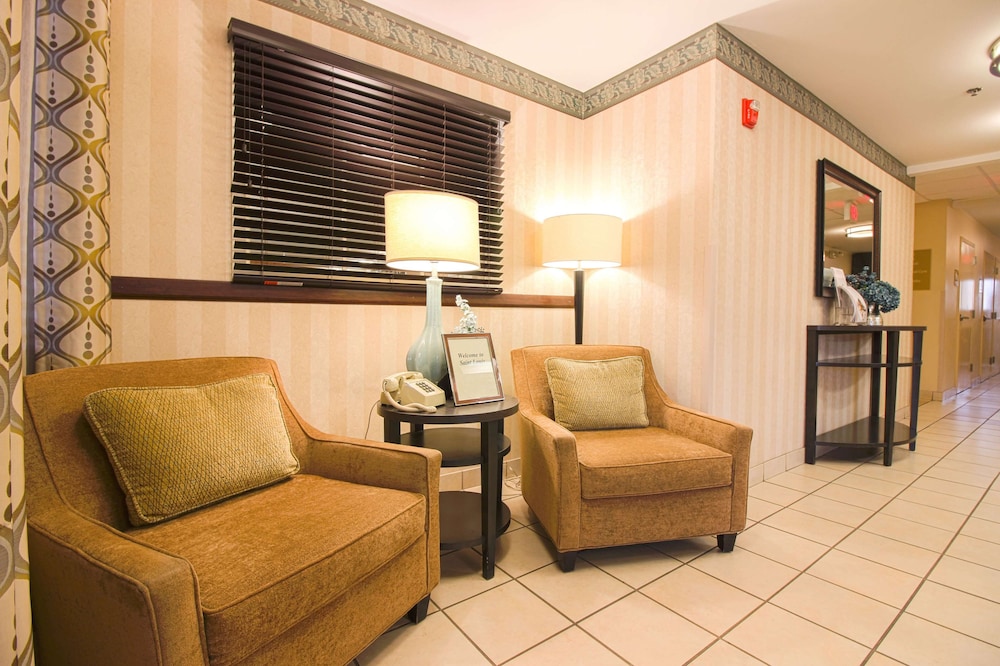 Sonesta Simply Suites St Louis Earth City 25/35