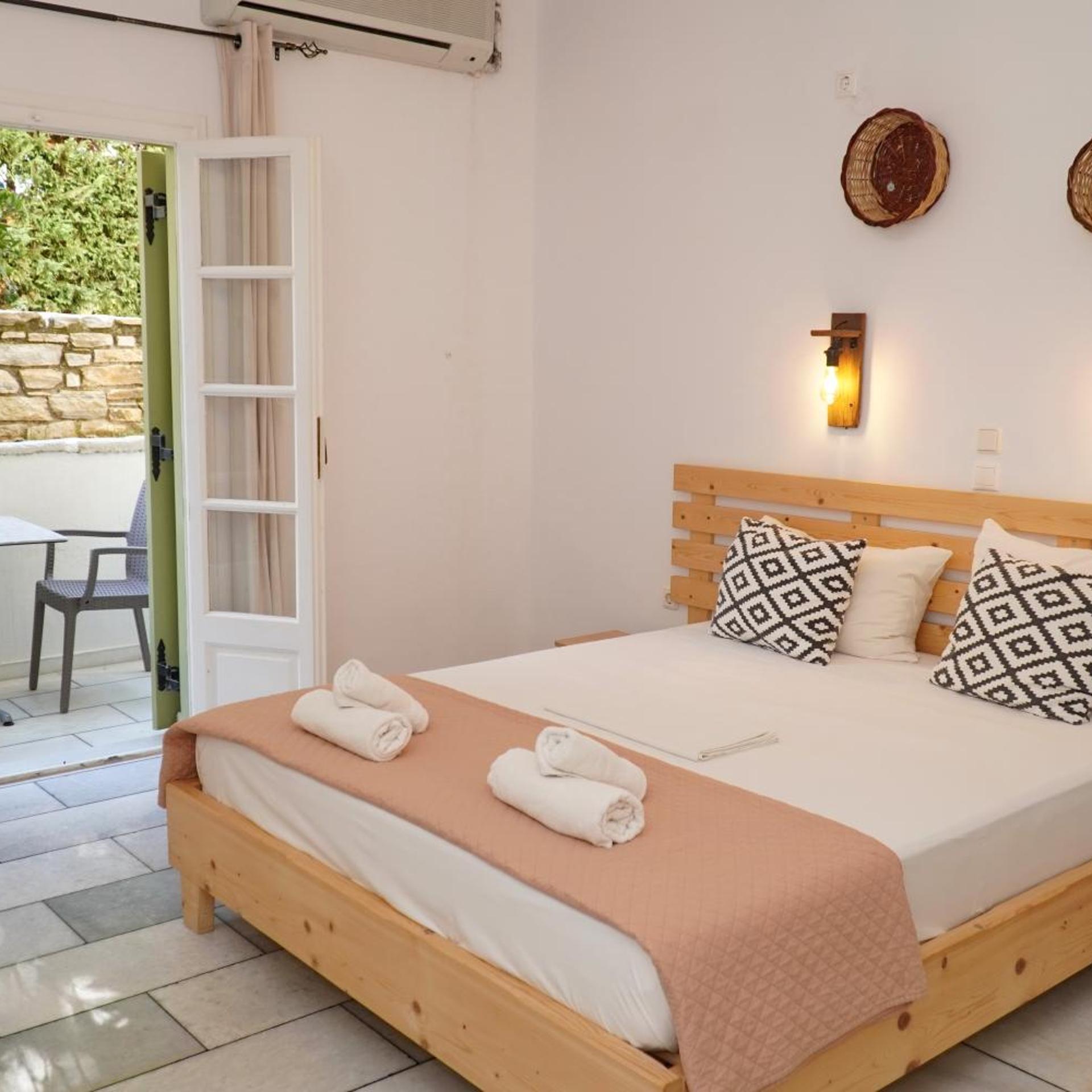Semi Basement, Executive, Double Bed