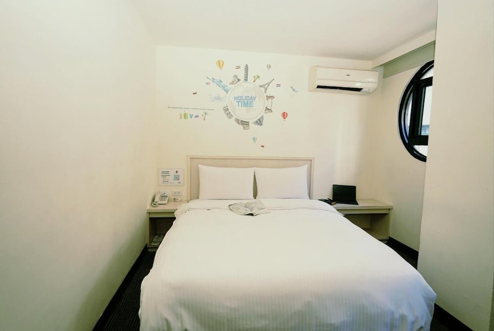 Century Hotel 13/46