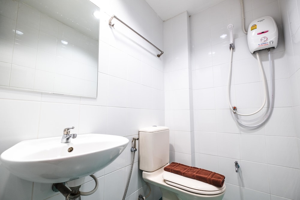 Don Muang Hotel 57/62