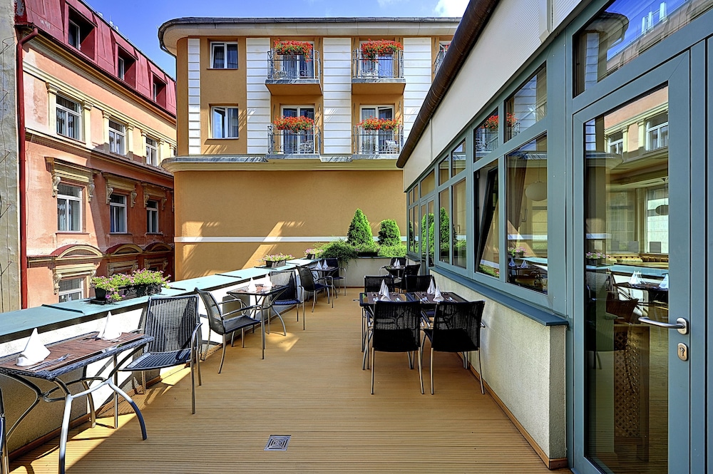 ST JOSEPH ROYAL REGENT SPA & WELLNESS 26/30