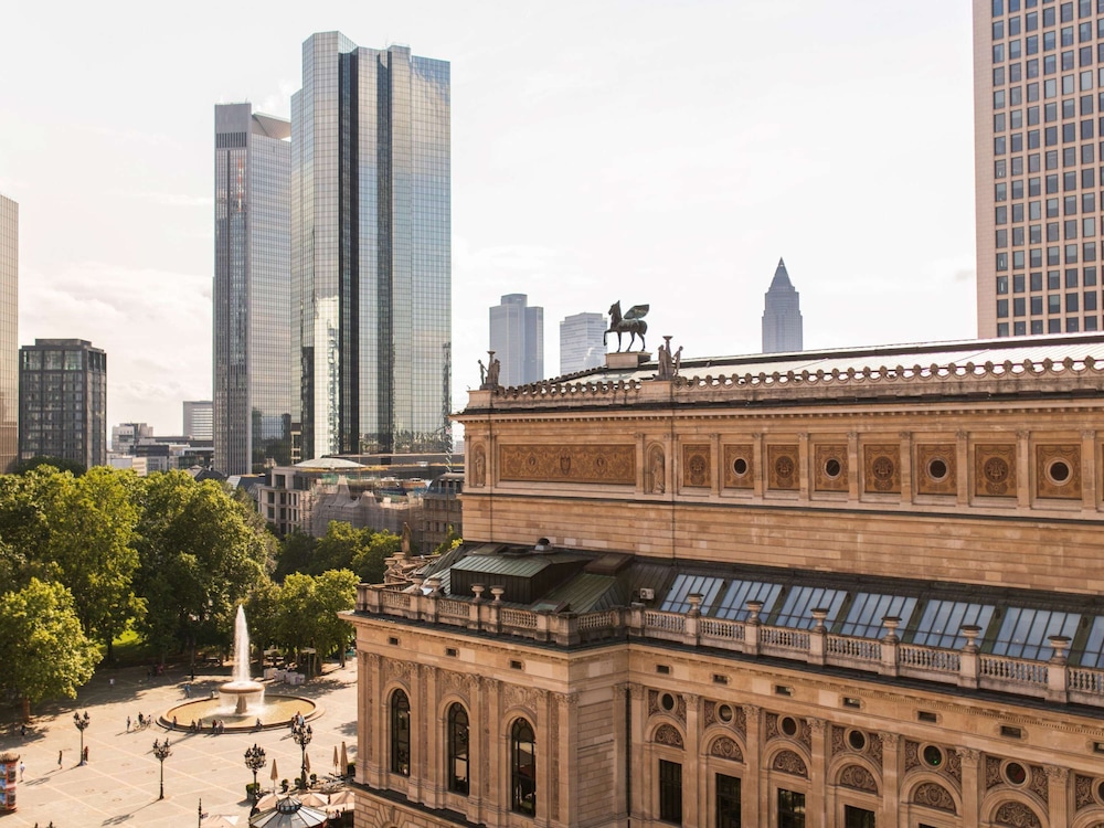Sofitel Frankfurt Opera 71/75
