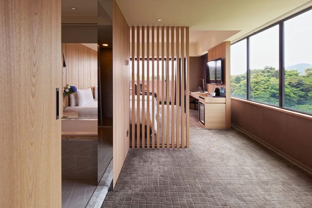 La Maison Hotel 44/64