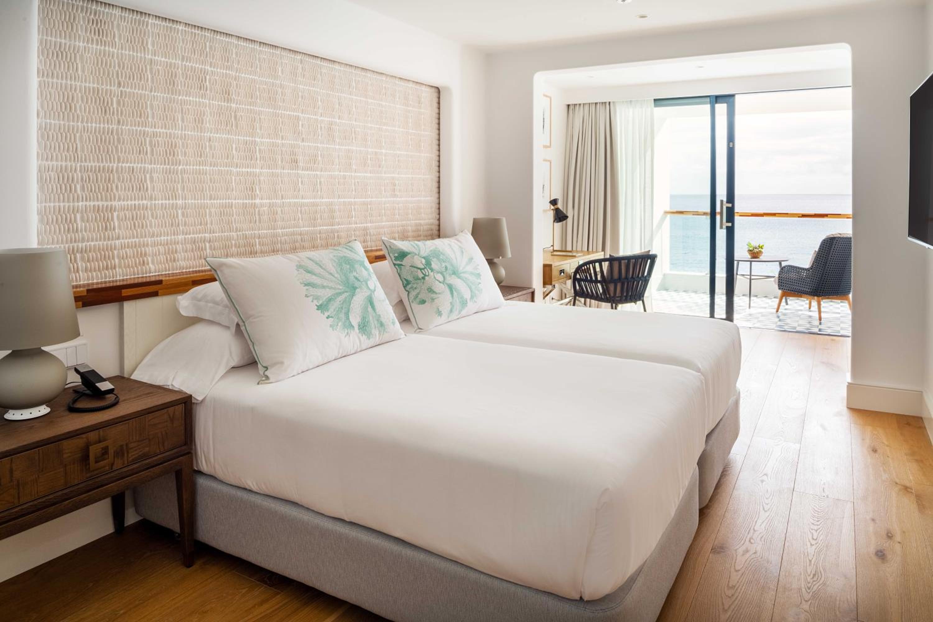 Ocean, Suite, Twin Beds, Sea View