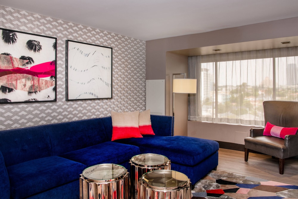 Beverly Hills Marriott 30/62