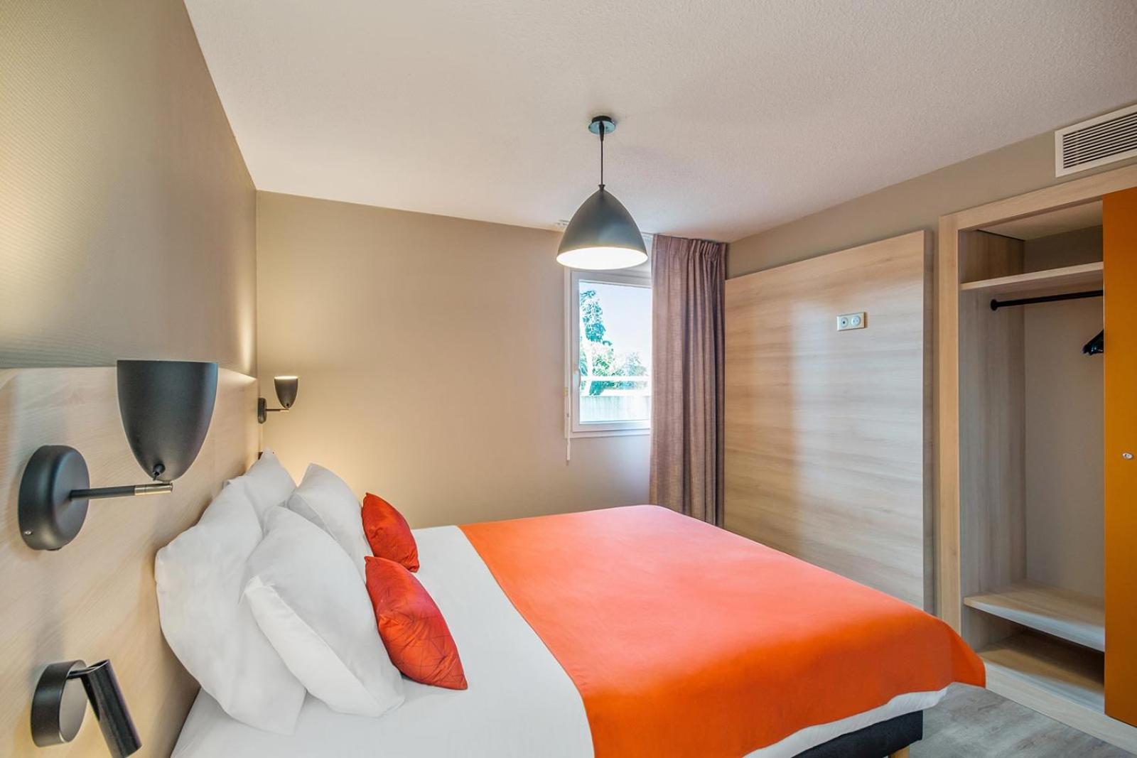 1 BEDROOM, APARTMENT