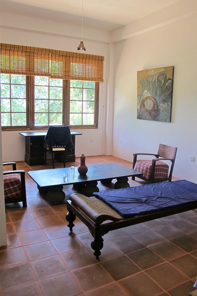 The Kandy Samadhi Centre 40/80
