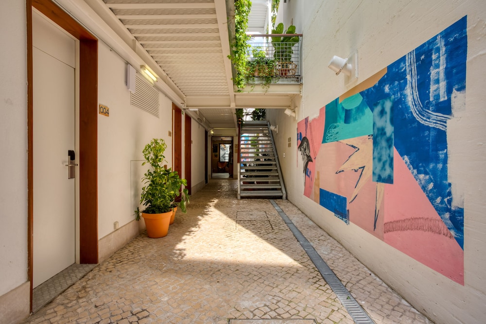 Secret Patio Lisbon 53/78