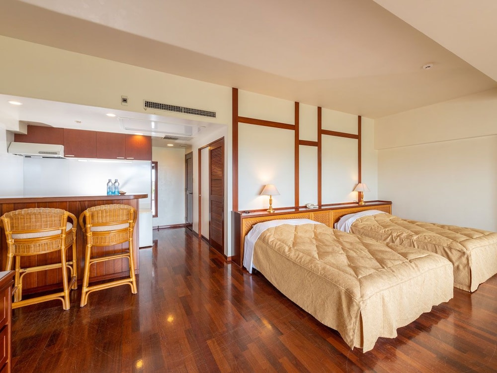 Magnolia, Twin Beds, Hot Tub