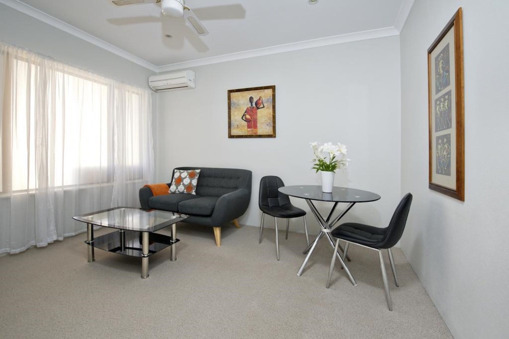 Vintages Accommodation 39/66