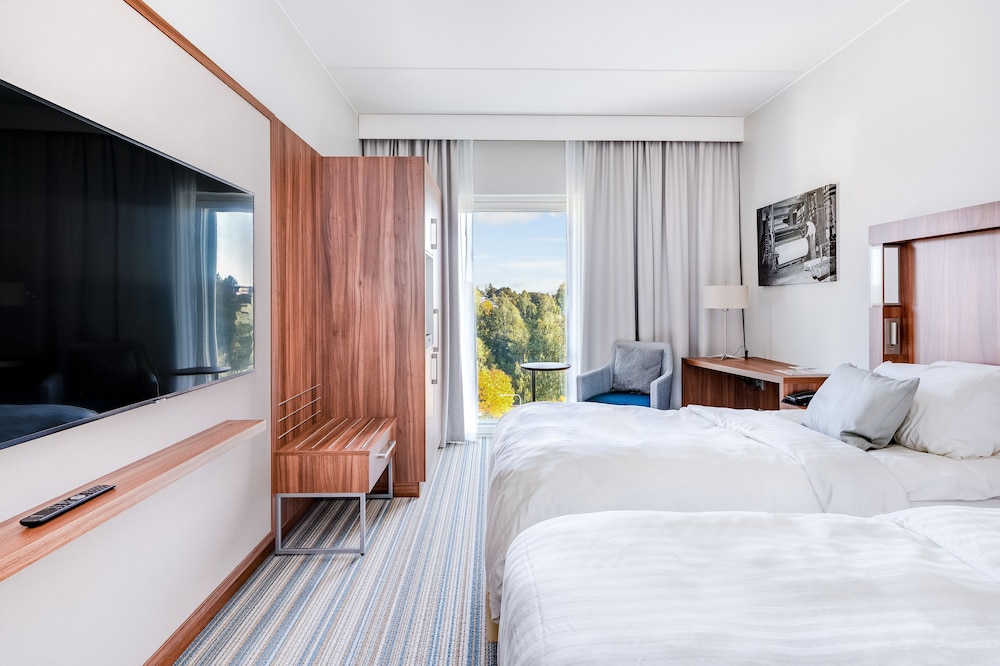 Standard, Twin Beds