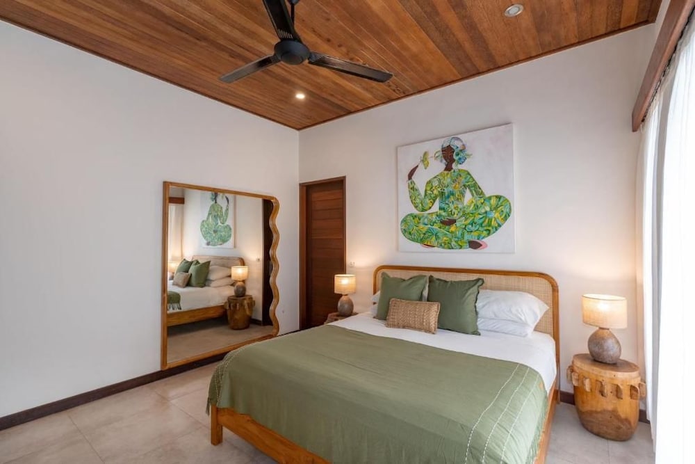 Castaway Resort 11/48