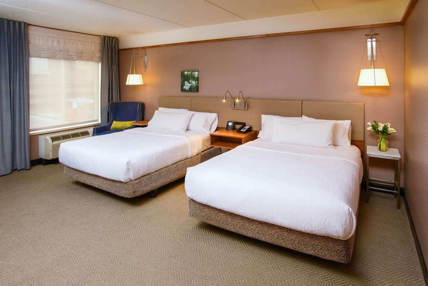 PREMIUM, 2 QUEEN BEDS