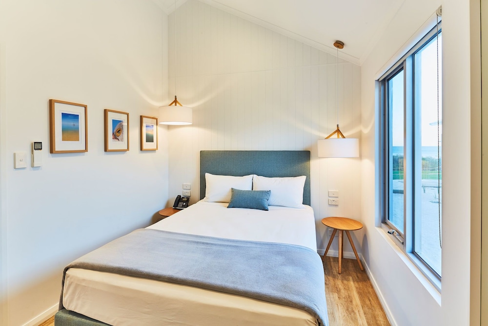 2 Bedrooms, Villa, 1 Queen and 2 Bunk Beds, Beach Front