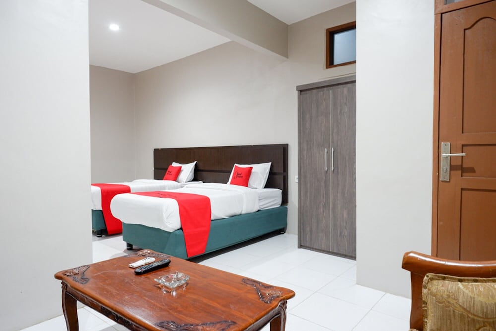 RedDoorz Plus @ Hotel Srikandi Kendari 27/50