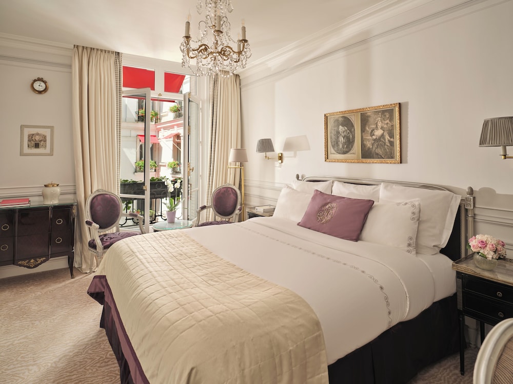 Hotel Plaza Athenee 35/79