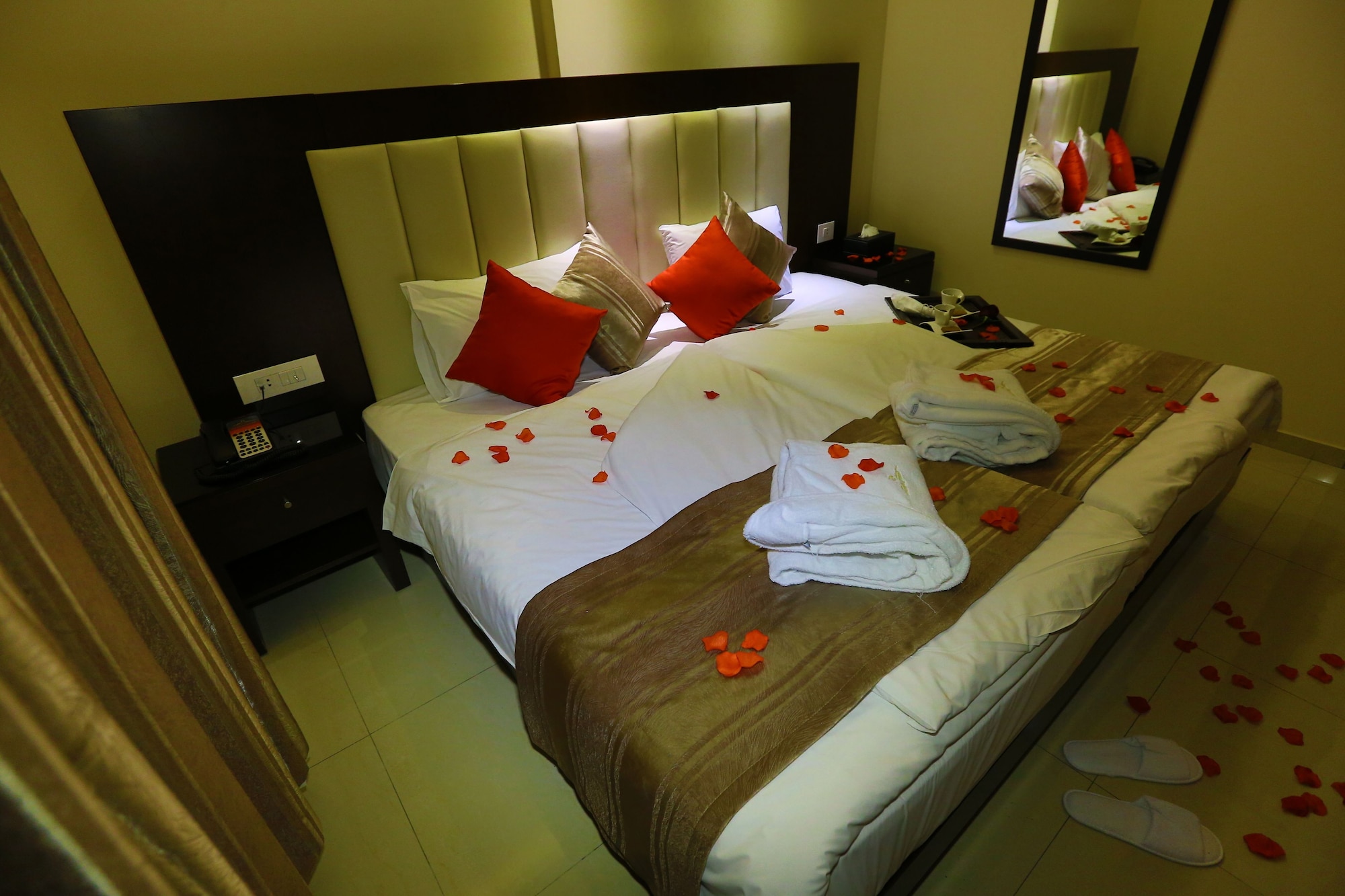 جناح بسرير كينج وسرير كوين بغرفتي نوم، Jounieh Suites Boutique Hotel Jounieh 7/10