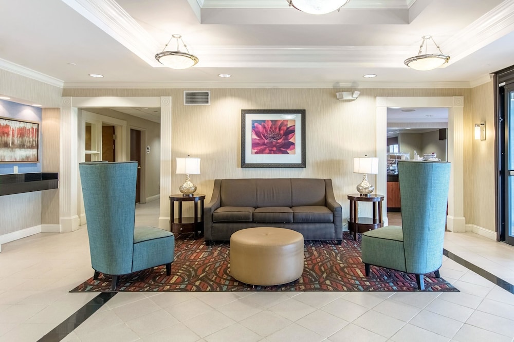 Comfort Inn Evansville East 24/41