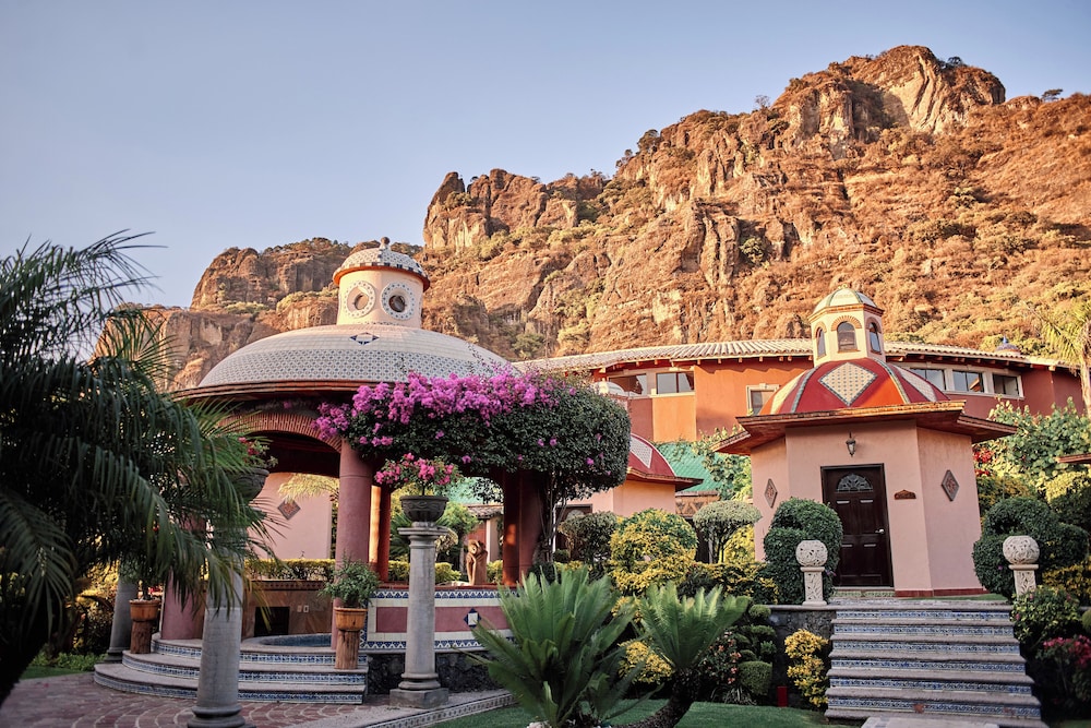 La Buena Vibra Wellness Resort and Spa 5/50
