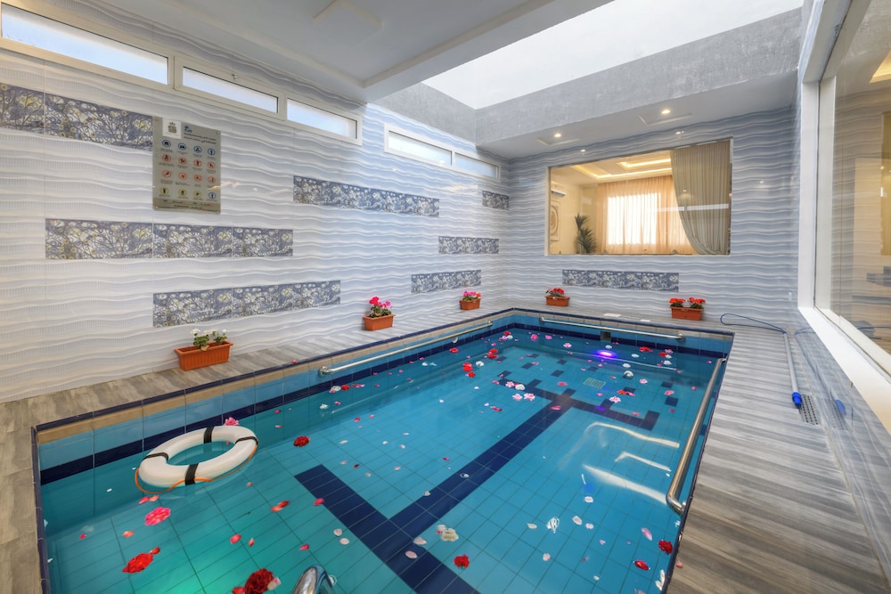 Midtown Majestic Garden Resort 35/59