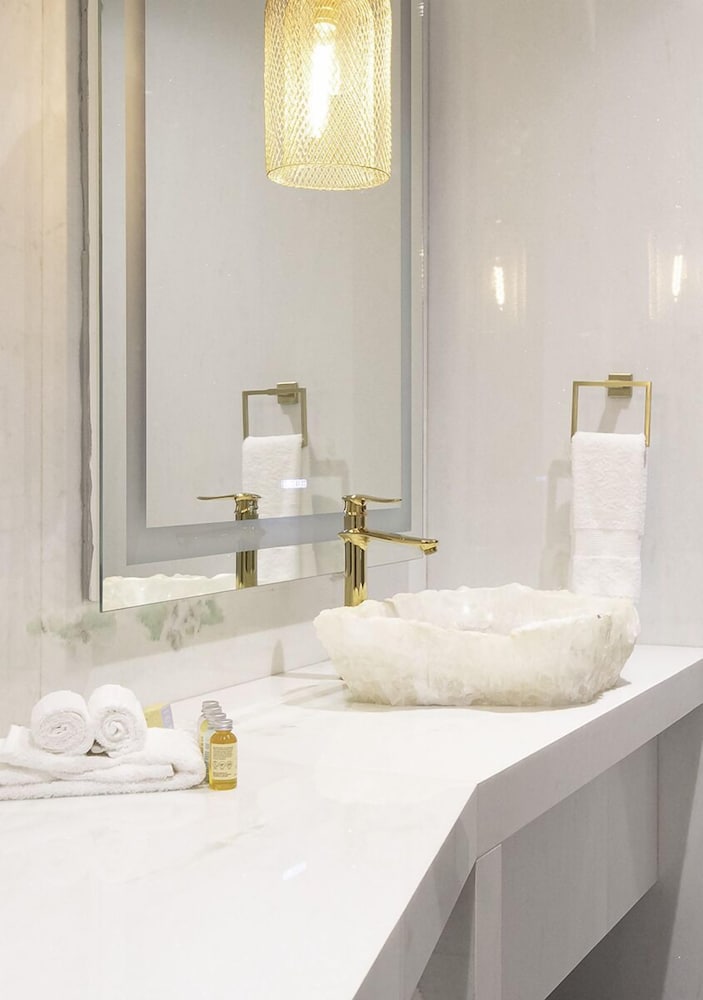 L Hotel Perla Boutique 57/58