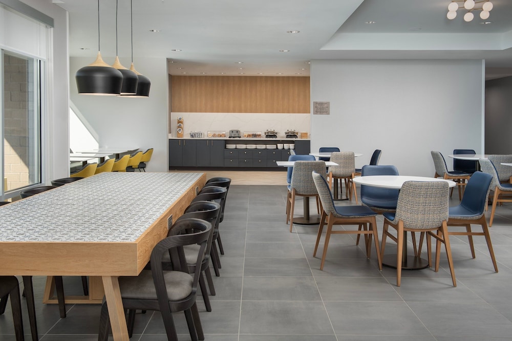 SpringHill Suites by Marriott Cincinnati Mason 30/37