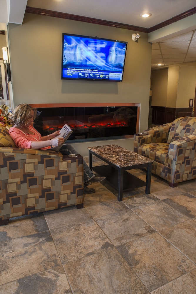 Service Plus Inn and Suites - Grande Prairie 38/62