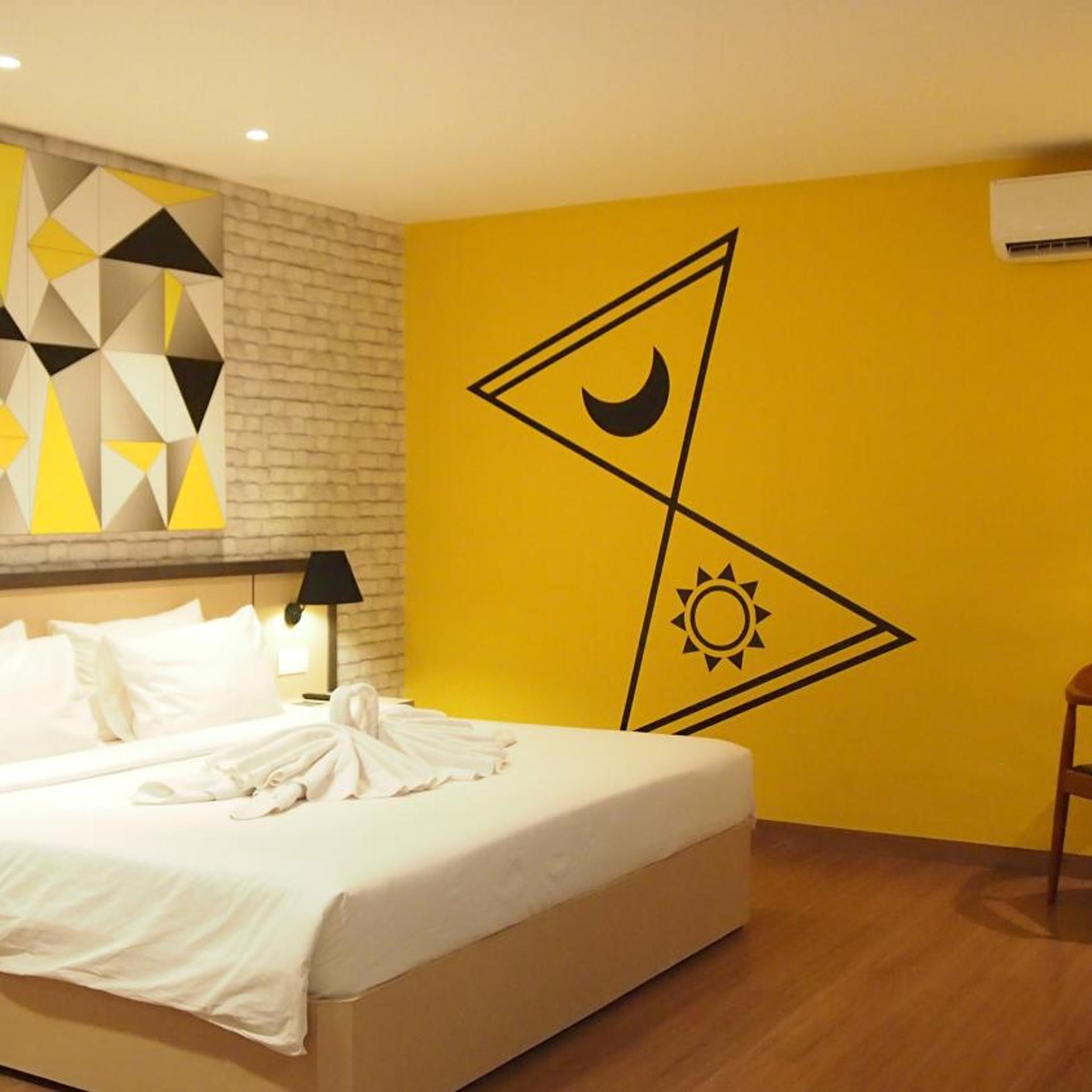 SUNSHINE, TWIN BEDS