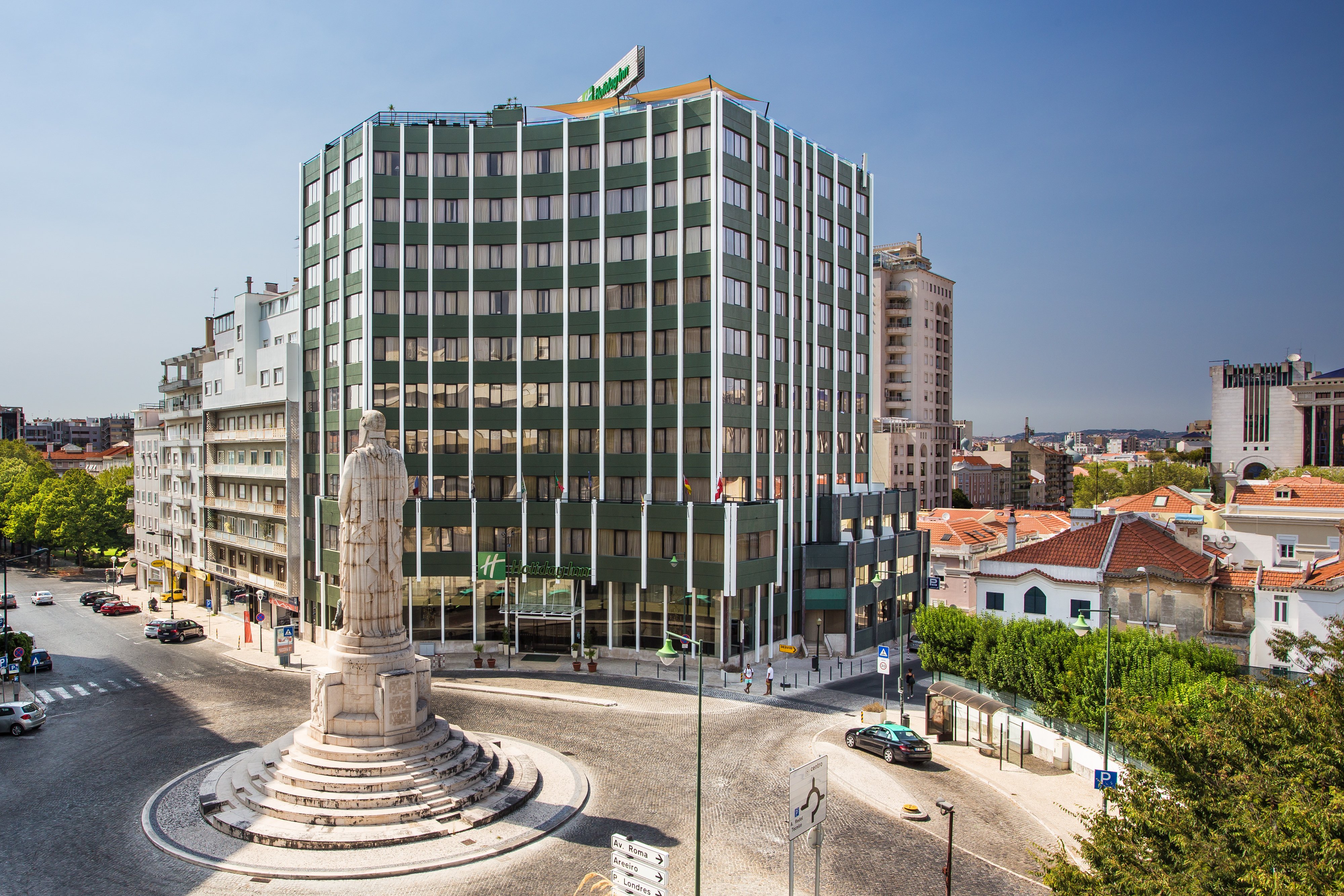 Holiday Inn Lisbon 5/77